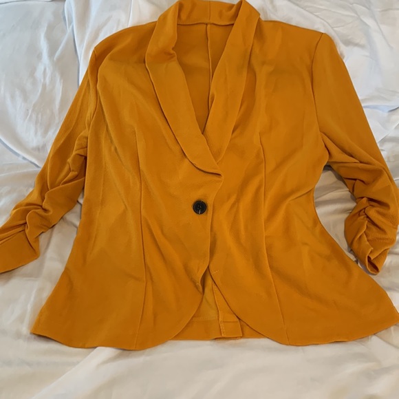 Blazer in soft 100% polyester, turmeric colour, size XXL. - Picture 1 of 8